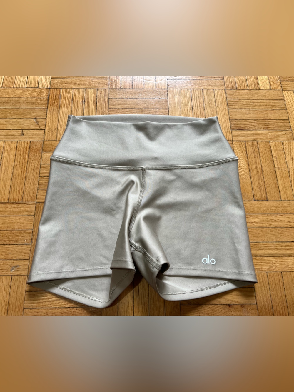 ALO Yoga High-Waist Biker Shorts in Light Taupe
